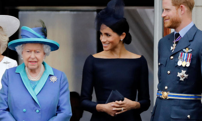 Harry, Meghan criticised after royal crisis summit Harry, Meghan criticised after royal crisis summit