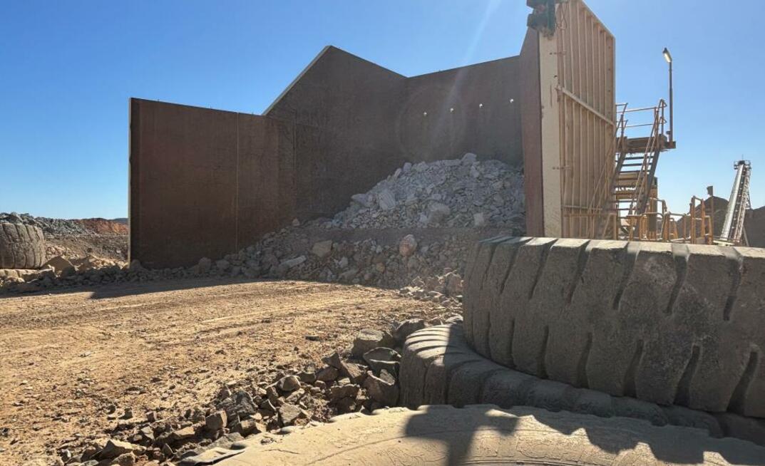 The first bucket of Brightstar ore loaded into the crusher at Laverton. 