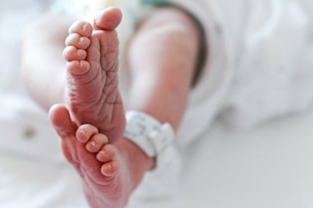 China tightens rules on genetic research after designer-baby scandal