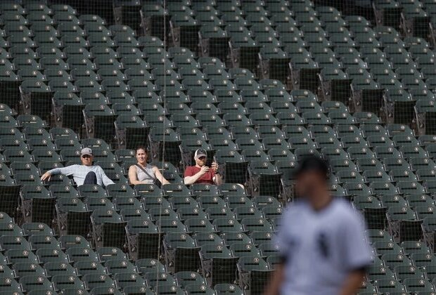 Rangers dump White Sox to complete fastest suspended game ever