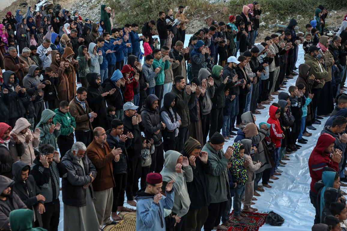 MIDEAST-GAZA CITY-EID AL-FITR-PRAYERS