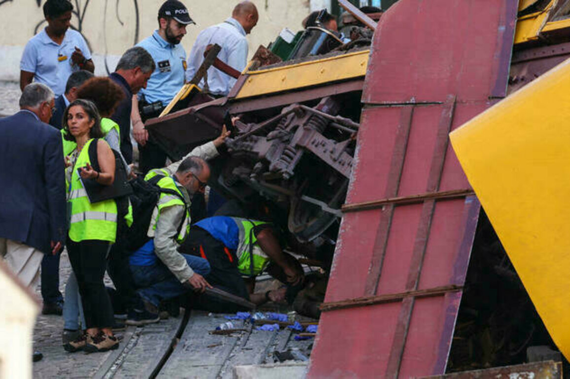 What to know about the deadly streetcar derailment in Lisbon