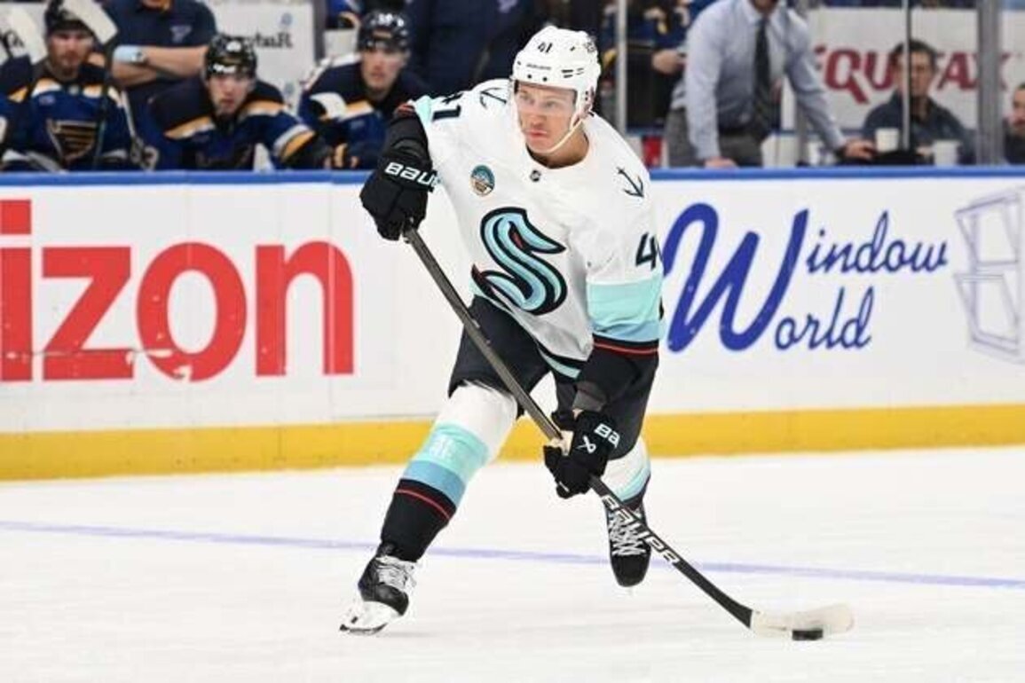 Kraken looking to ignite against struggling Canucks