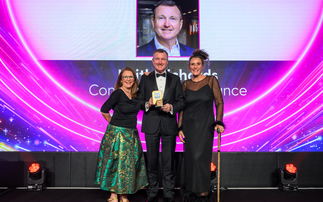 Keith Richards takes home Outstanding Contribution to the Advice Industry award
