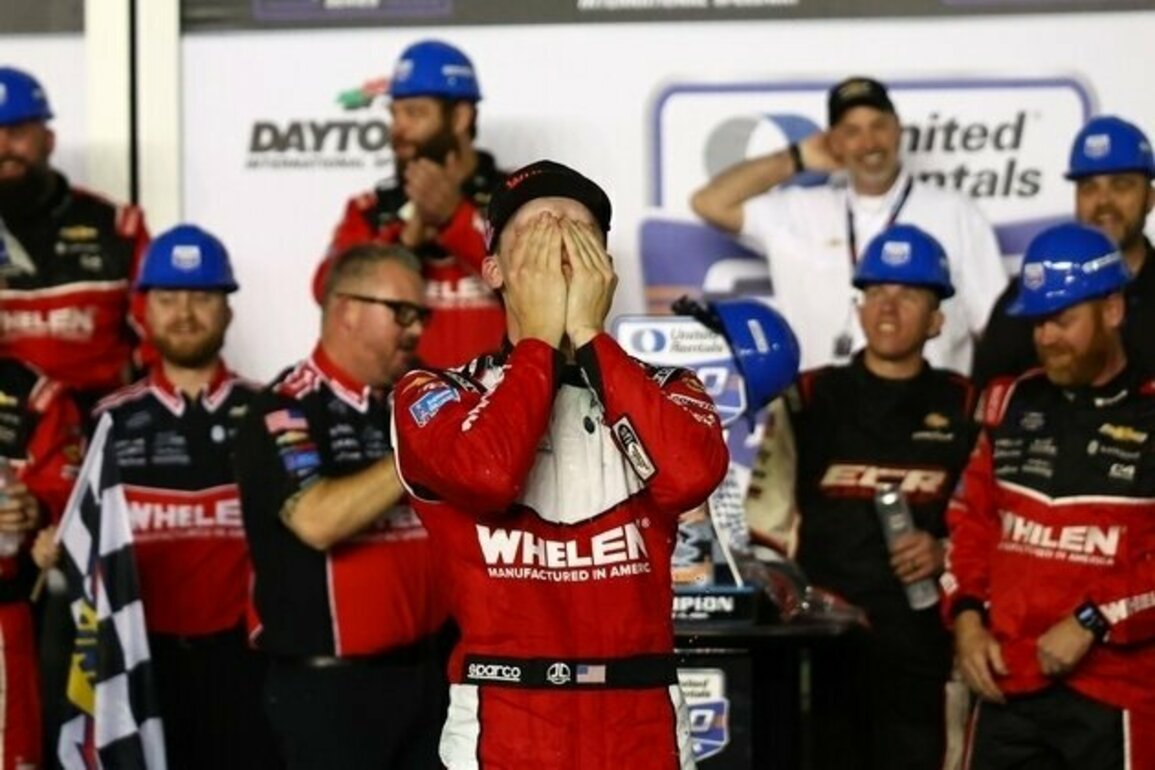 Jesse Love wins season opener at Daytona in overtime