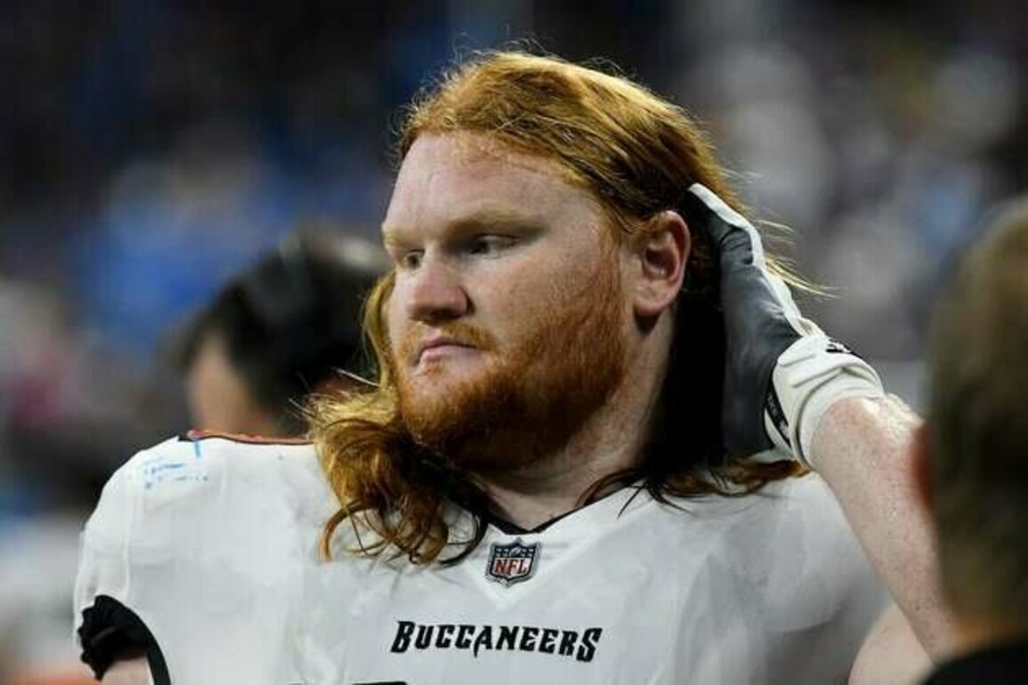 Bucs sign two OL, RG Cody Mauch (knee) headed to IR