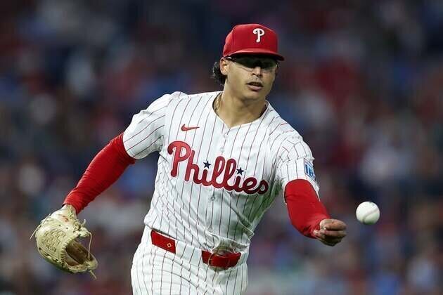 Phillies, LHP Jesus Luzardo finalize $135M extension