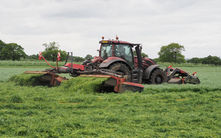 SIP Disc HD 1100 triple mower boosts silage productivity on Shropshire dairy farm