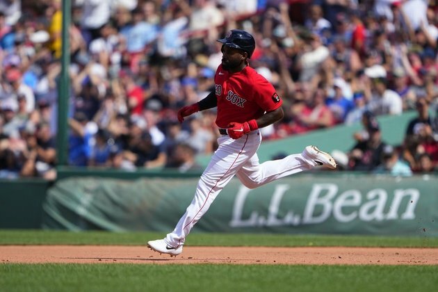 Red Sox release Jackie Bradley Jr.