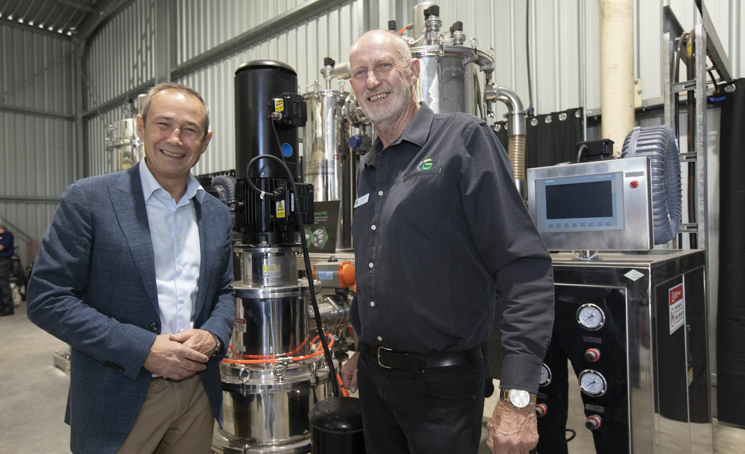 WA Premier Roger Cook, left, with IG chairman Phil Hearse at the Collie R&D Facility.