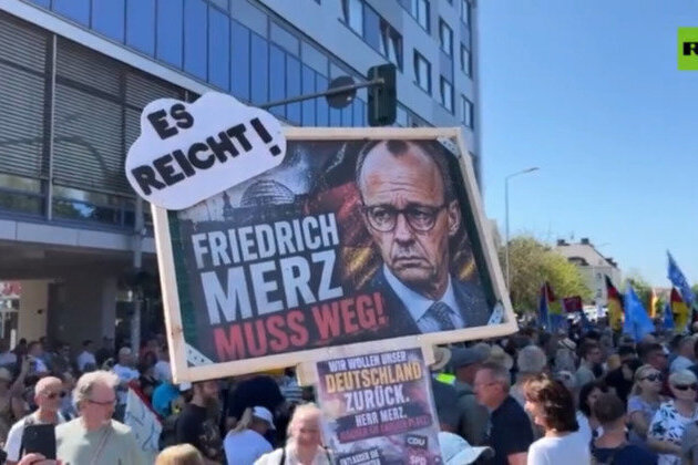 Merz must go: Thousands protest against German government 