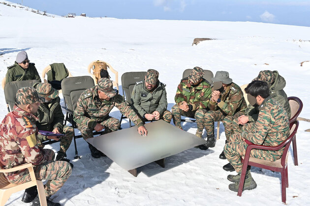 GOC White Knight Corps reviews security situation at Basantgarh in JK