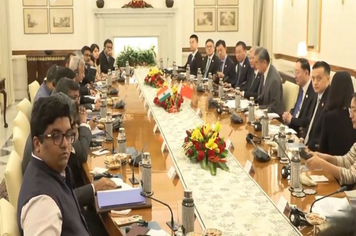 Positive momentum in ties linked to peace in border areas, de-escalation process should move forward: Jaishankar to Chinese Foreign Minister