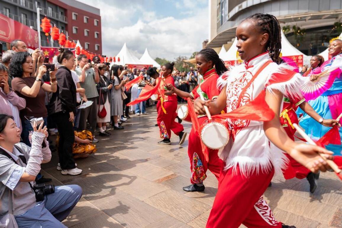 (Hello Africa) China-Kenya cultural fusion, friendship shine at Spring Festival Gala
