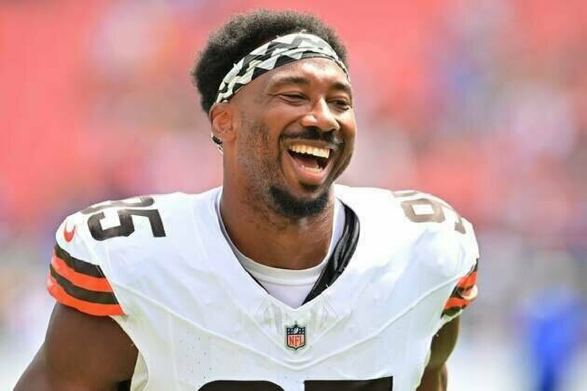 Browns star DE Myles Garrett (hip) misses practice