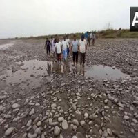 J-K: River Chenab water level drops in Akhnoor, locals back PM Modi's decision
