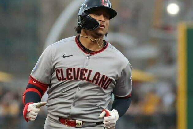 Guardians ride 14-hit attack to win over Pirates