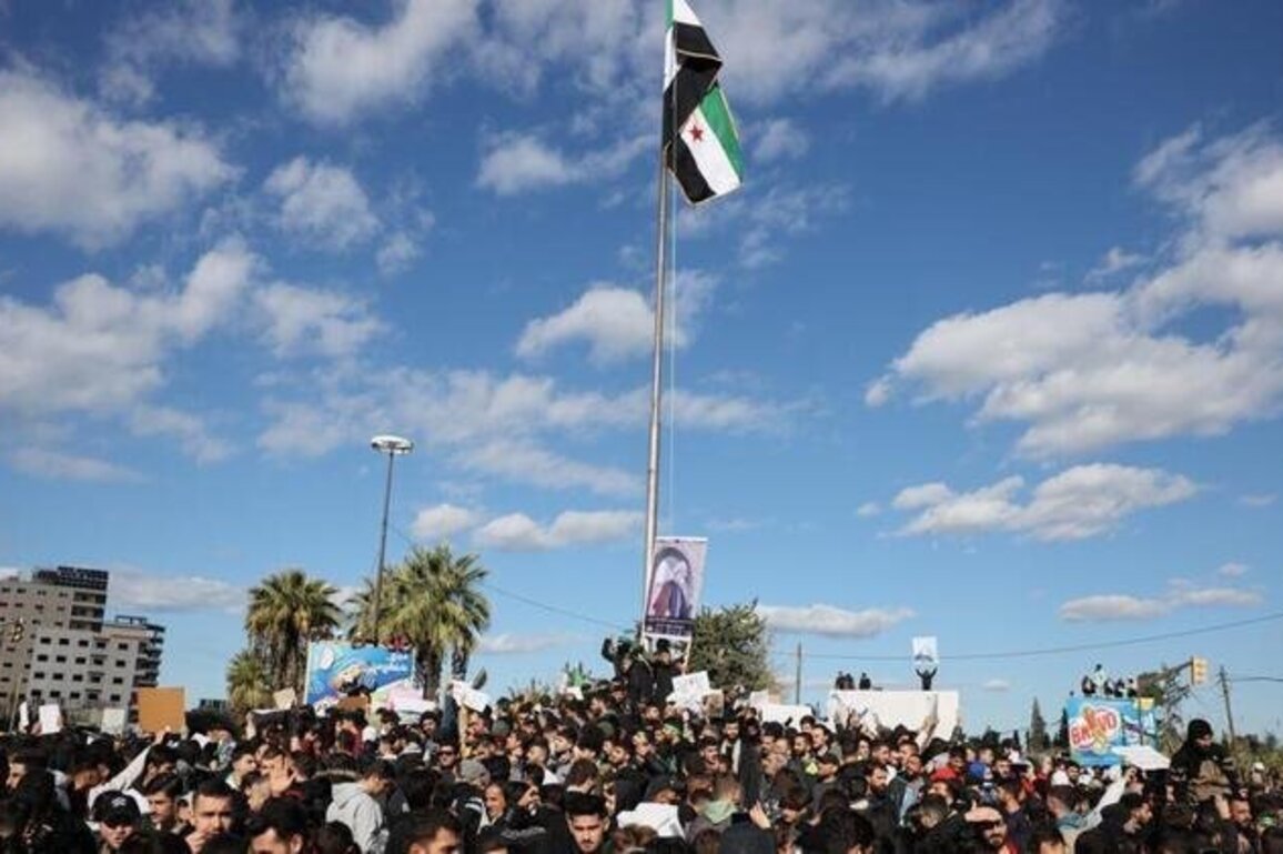 Deadly clashes break out in Syria after Alawite mosque bombing