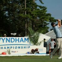 Great (Adam) Scott: Birdie binge keeps Wyndham lead, playoffs in sight