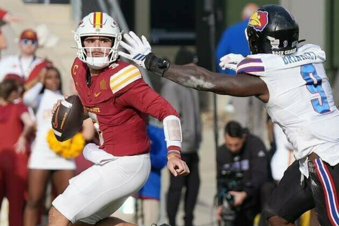 Iowa State pursues third straight win in clash vs. Oklahoma State