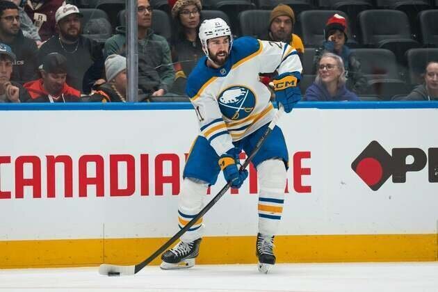 Sabres D Conor Timmins breaks leg, out 6-8 weeks