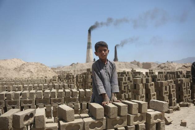 Afghan children swap school for child labor to survive