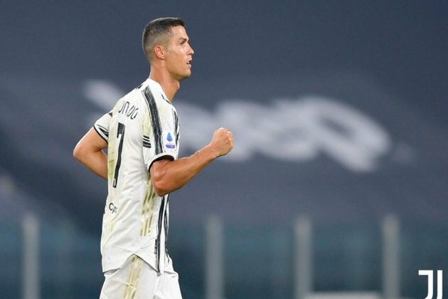 Andrea Pirlo hails 'true champion' Ronaldo