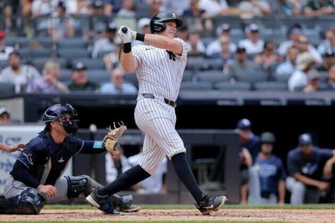 Yankees score early on homers, down skidding Rays