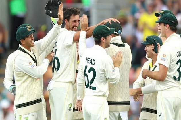 Ashes, 5th Test: Cummins, Starc and Boland strike to leave England in spot of bother (Tea, Day 2)
