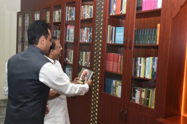 MoS Muraleedharan inaugurates newly designed library at Embassy in Oman