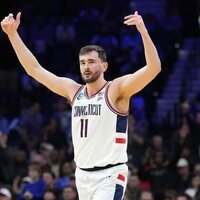 UConn turns to veteran Alex Karaban, downs UCLA to reach Sweet 16