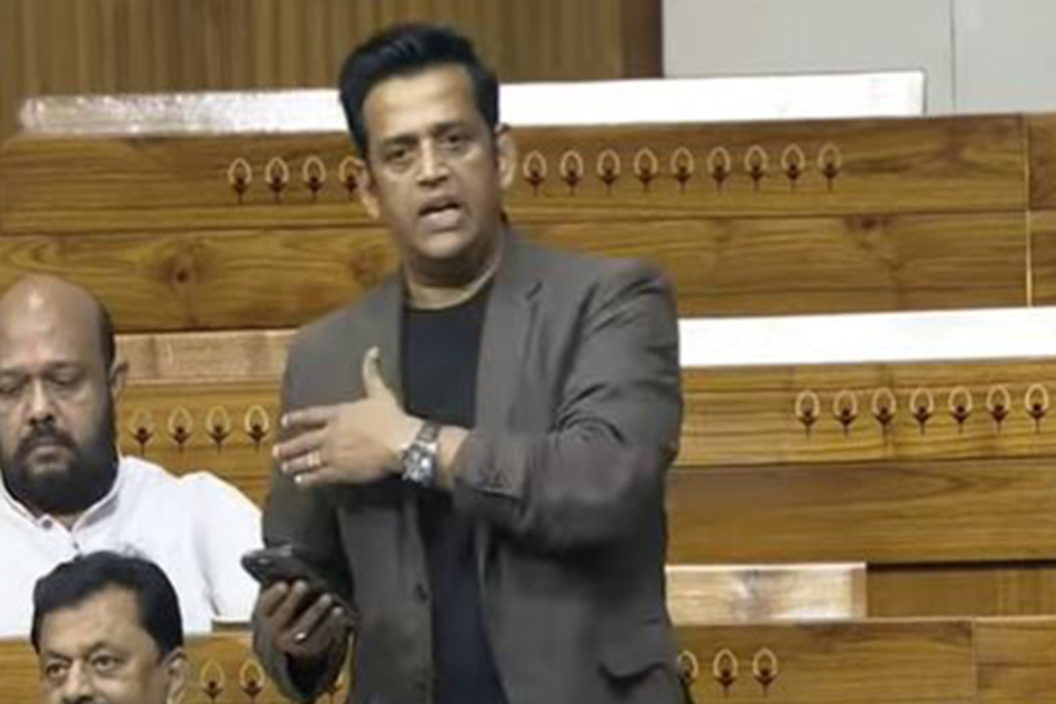"Small samosa, big samosa," BJP's Ravi Kishan seeks law to regulate price, quality of food products at all eateries