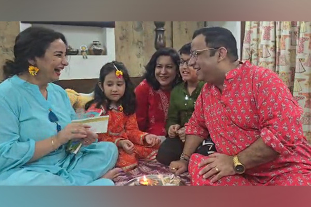 Divya Dutta celebrates Raksha Bandhan with her loving brother, watch video here
