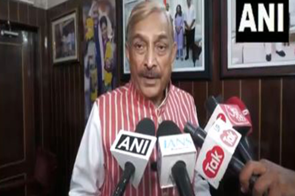 "PM Modi should have courage to contradict him": Congress MP Pramod Tiwari on Trump ceasefire claims