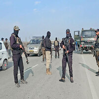 J-K: Two balloons with US, Pak currencies found near LoC in Akhnoor; probe underway