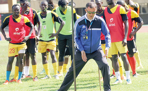 Micho ng'atendeka abazannyi e Namboole. Micho ng'atendeka abazannyi e Namboole.