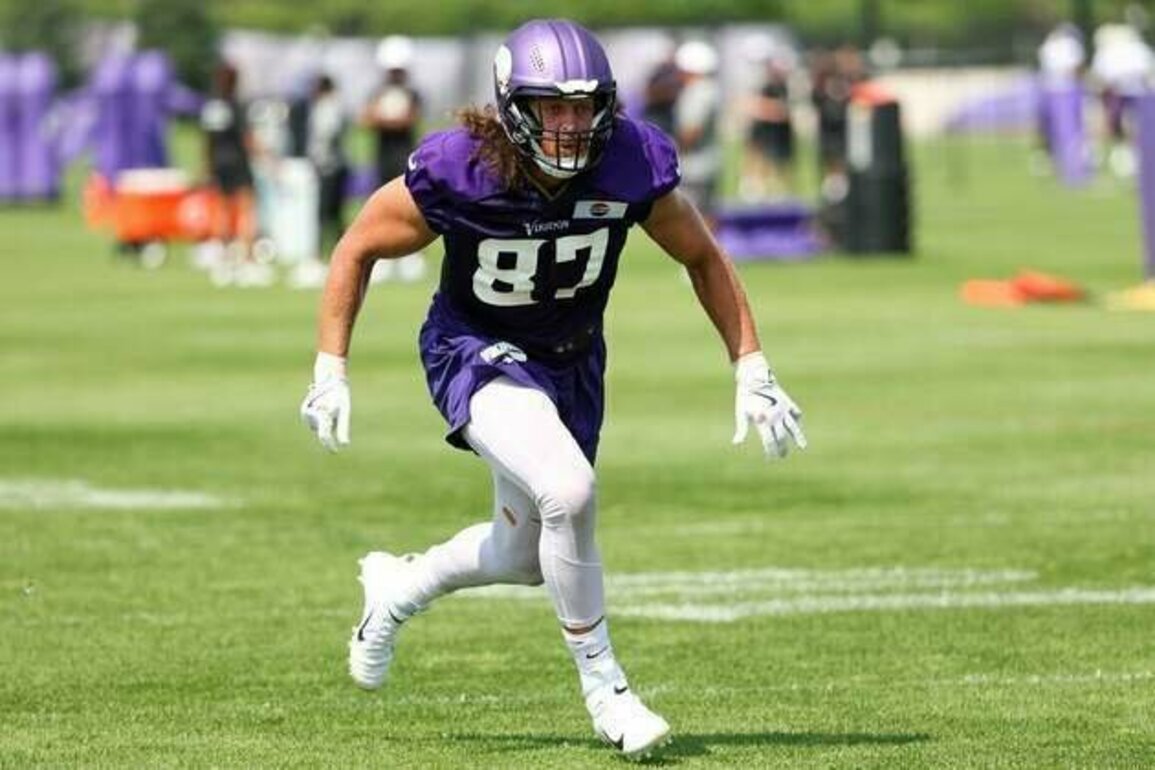 Vikings TE T.J. Hockenson sidelined with lower-body injury