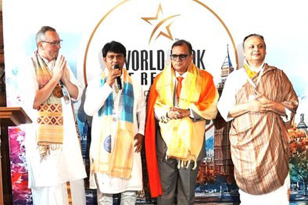 CEO Santosh Shukla was honored by Shri Rajrajeshwar Guruji and Shri Goswami Ji at the 10th UK Parliament Summit of the World Book of Records