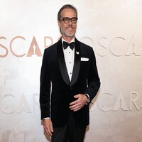 Guy Pearce apologises for misleading posts on social media, decides to take break after backlash