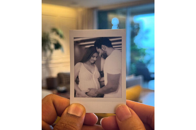 "Bas baby ko English, Punjabi equally sikhana": Akshay Kumar sends best wishes to parents-to-be Vicky, Katrina with hilarious touch