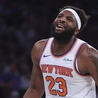 Report: Knicks C Mitchell Robinson to play with broken pinky