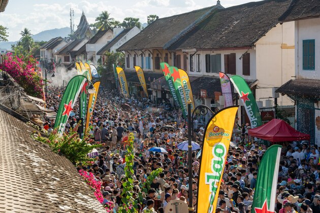 LAOS-LUANG PRABANG-SONGKRAN FESTIVAL