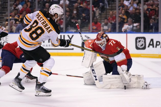 Panthers stay perfect with easy win over Bruins