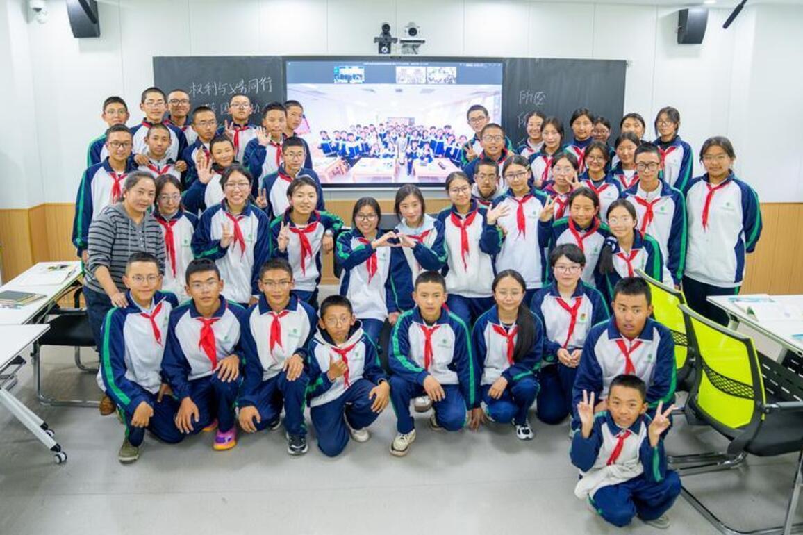 InXizang | Pairing-up educational aid program connects students of SW China's Xizang and Beijing