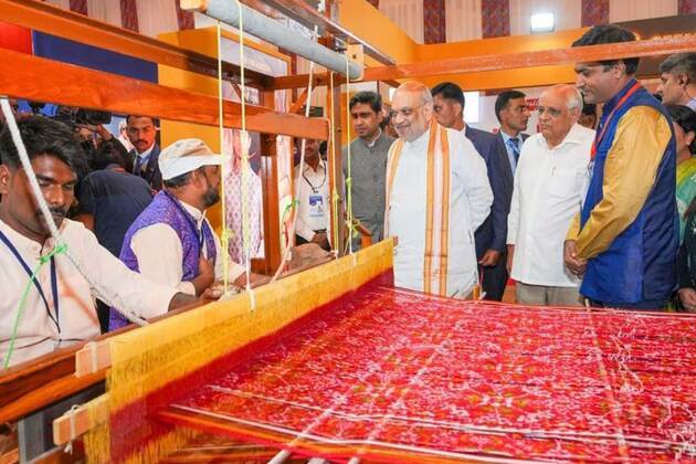 12th National Handloom Day: Gujarat's ancient weaving traditions gain global recognition