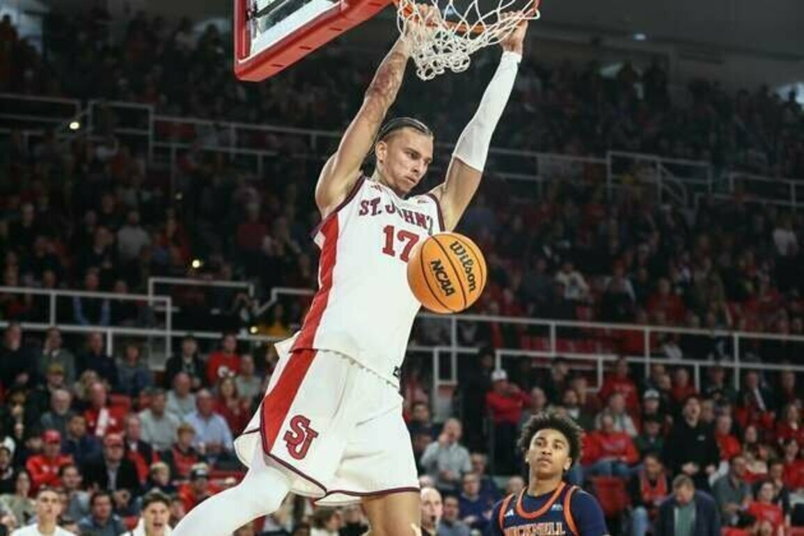 No. 14 St. John's balks early before blasting Bucknell