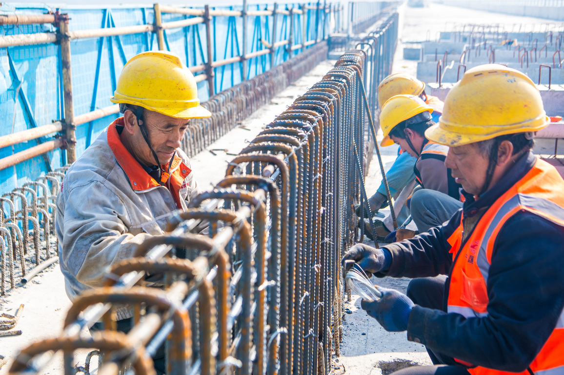 CHINA-CHONGQING-HIGH-SPEED RAILWAY-BRIDGE CONSTRUCTION-CLOSURE (CN)
