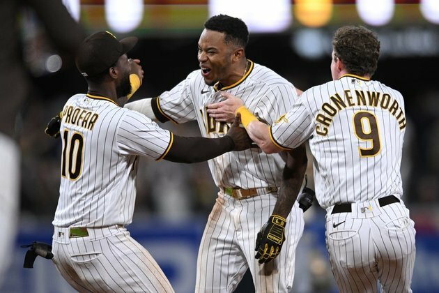 Streaking Padres face Brewers, reigning Cy Young winner Corbin Burnes