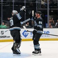 NHL roundup: Mammoth, Penguins clinch playoff berths