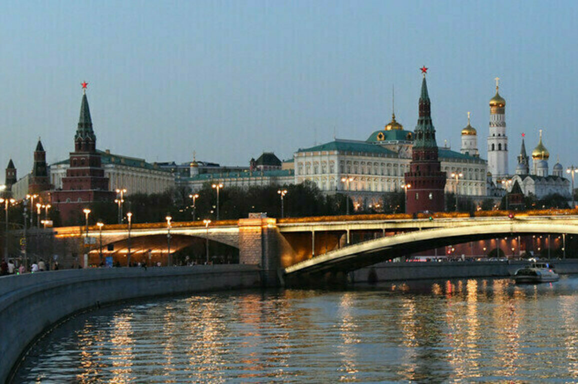 Kremlin outlines conditions for talks with Kiev